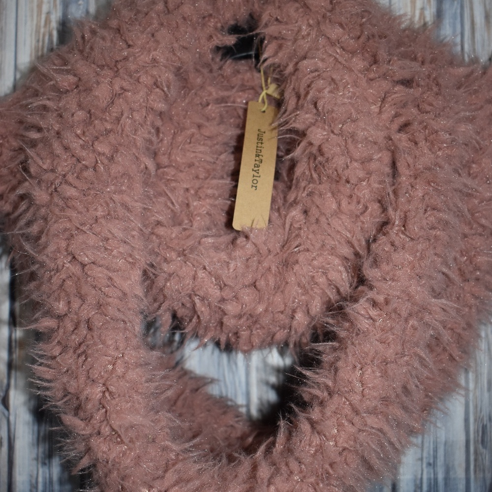 Justin & Taylor Faux Fur Rose Pink Infinity Scarf